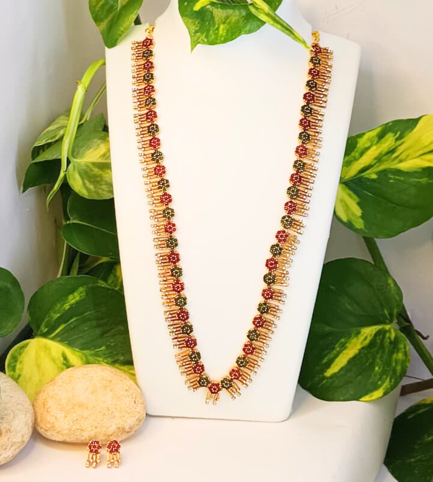 Apsara Haram temple jewellery set | Necklace + earrings - Image 2