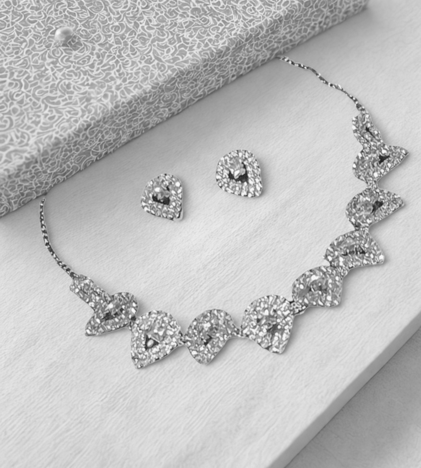 American Diamond Necklace | Silver | Leaf version