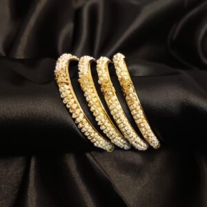 String-pearl side bangles